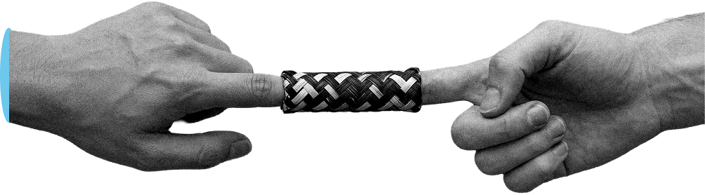 mani che che si stringono